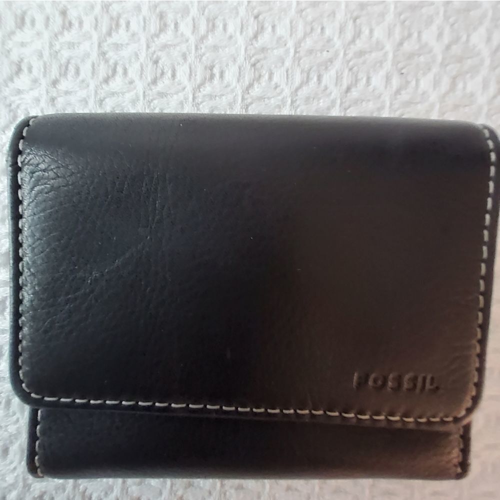 Fossil Men's Square Wallet